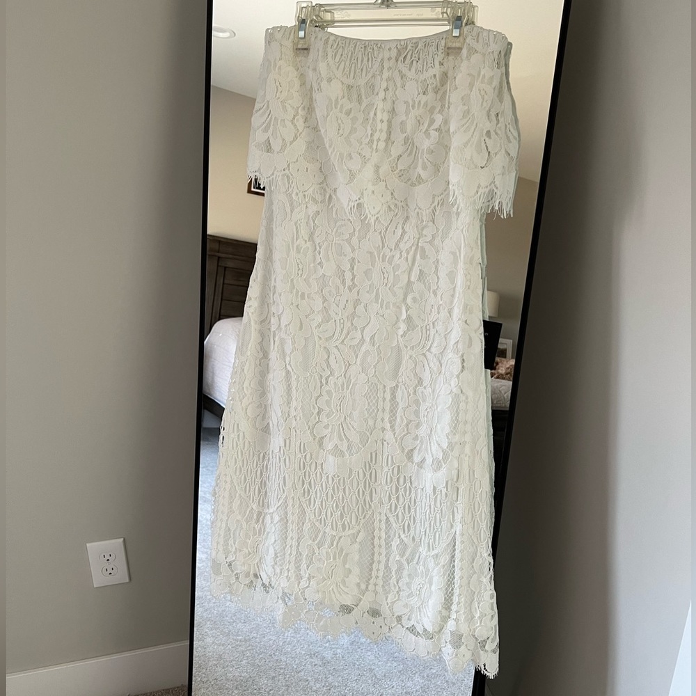 Lulus: Size Small, White Strapless Lace Dress.